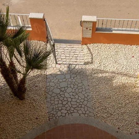 Elegante Vicino Con Vista Tramonti Apartman Valledoria